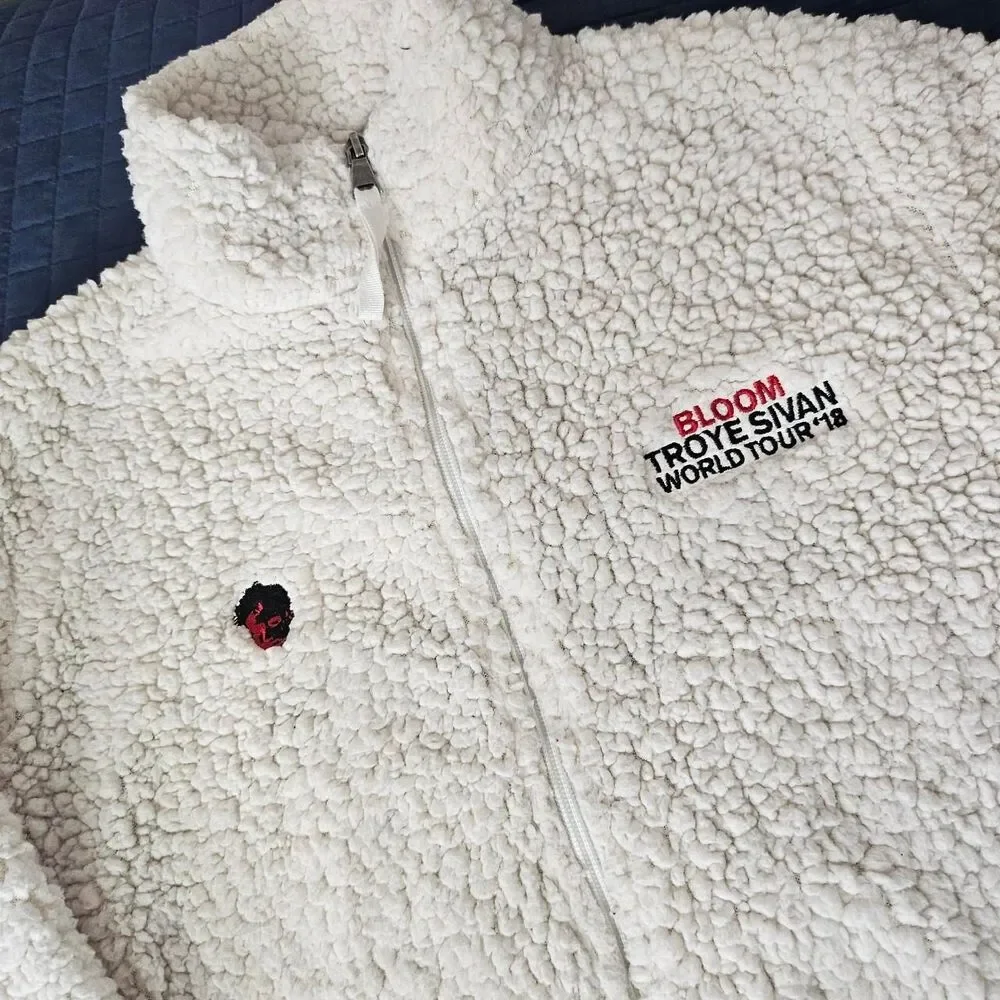 RARE Troye Sivan Bloom World Tour 2018 cream sherpa fleece jacket Size‎ M